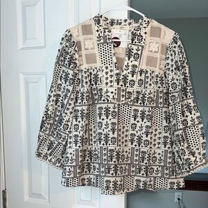 Entro Black and White Floral Top